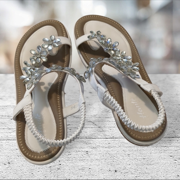 Haute edition slip on sandals size 9 - Picture 9 of 13